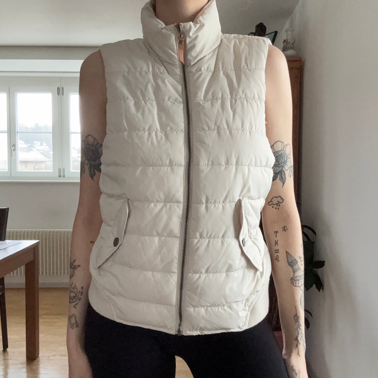 White Puffer Vest | Bern
