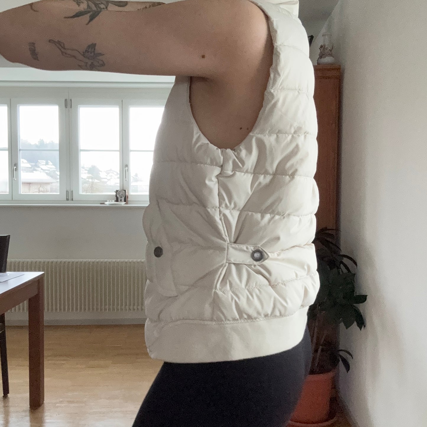 White Puffer Vest | Bern