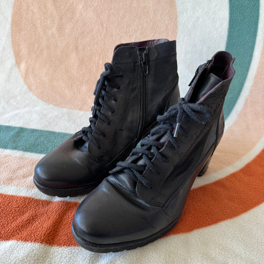 Black Boots