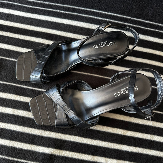 Black High Heels | Bern