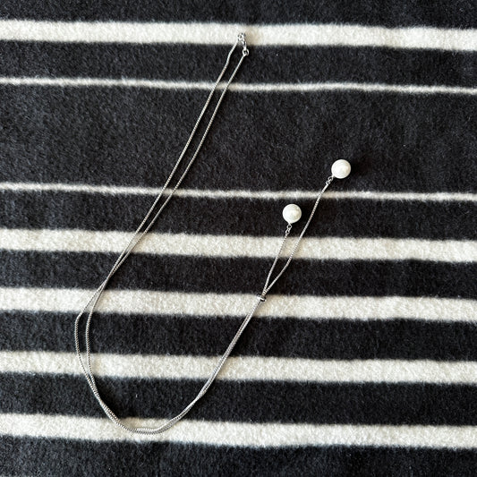 Silver Necklace with pearls