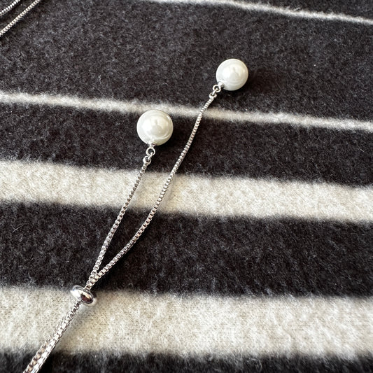 Silver Necklace with pearls