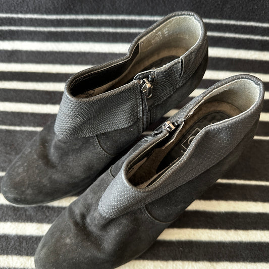 Black High Heels | Bern