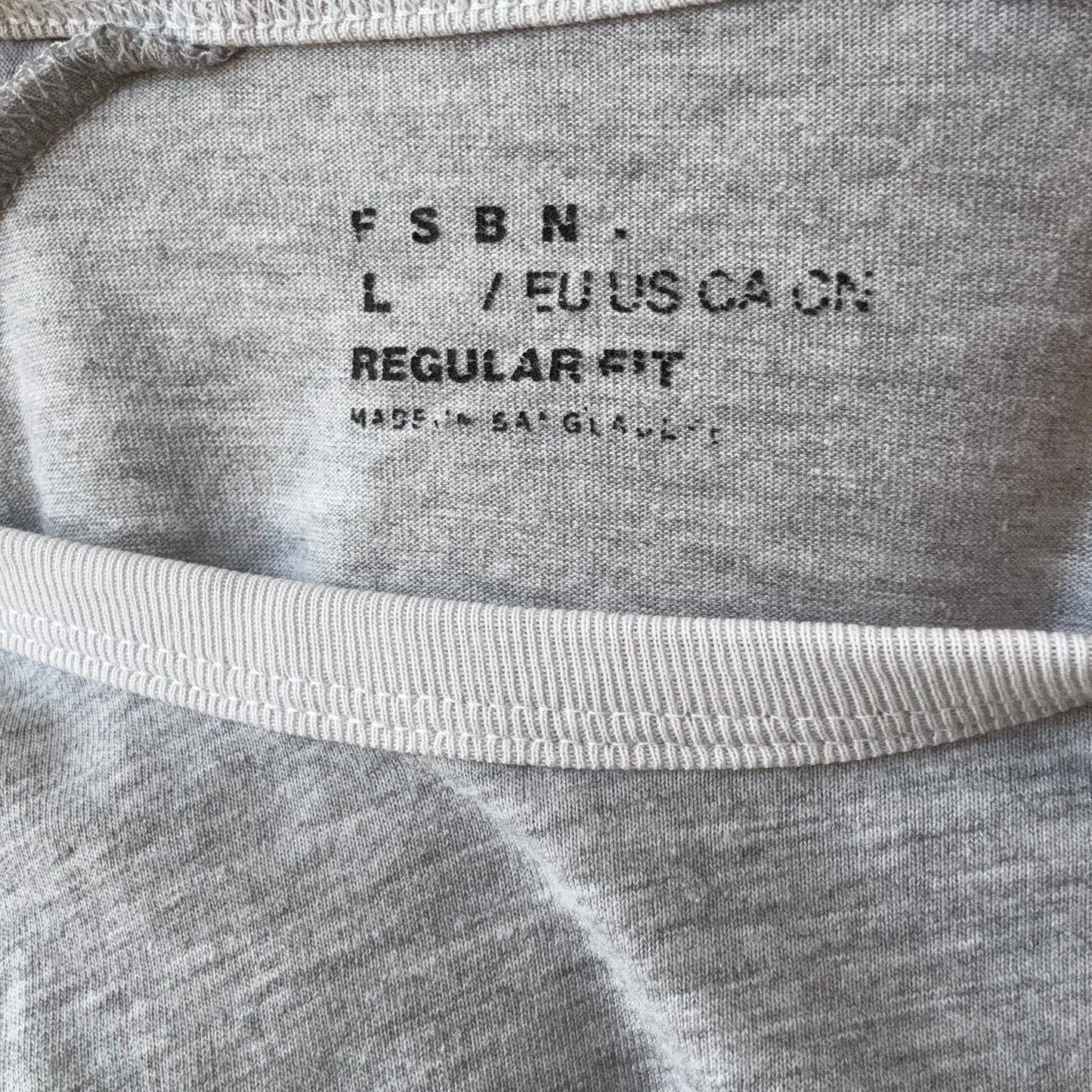 Gray Shirt with white details | Bern