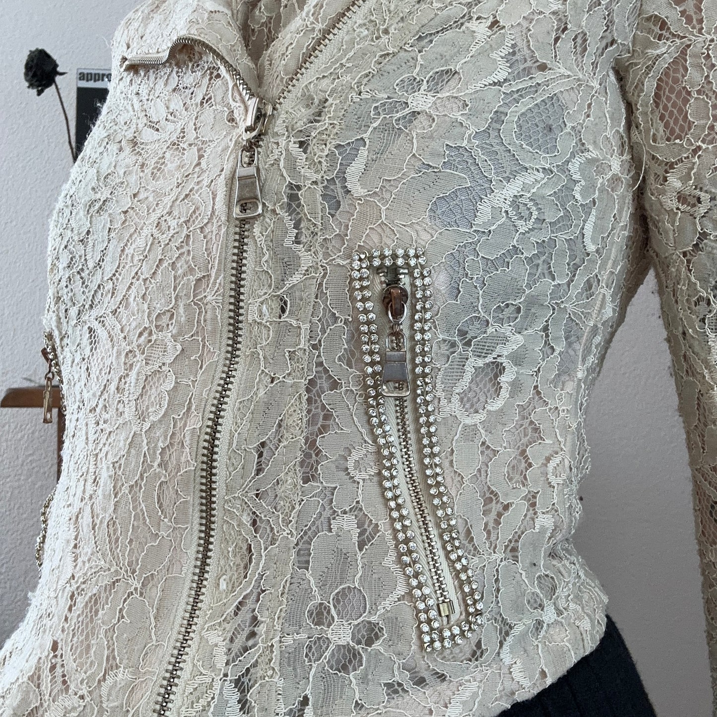 Y2K Beige lace Jacket | Bern