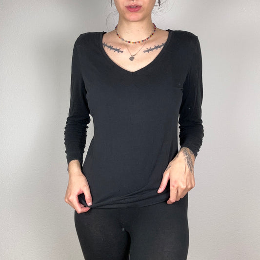 Black Longsleeve