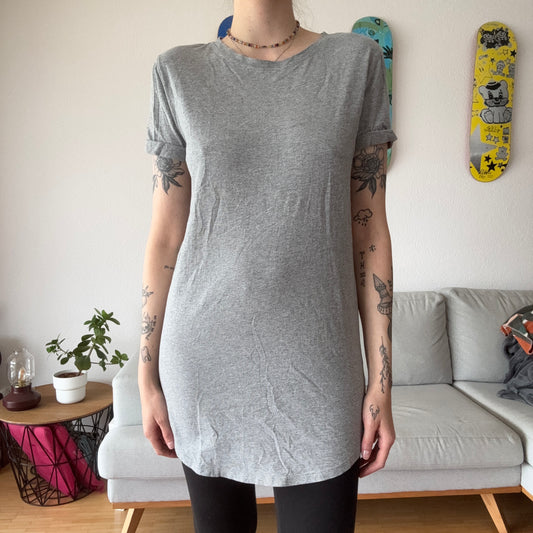 Graues Shirt / Kleid