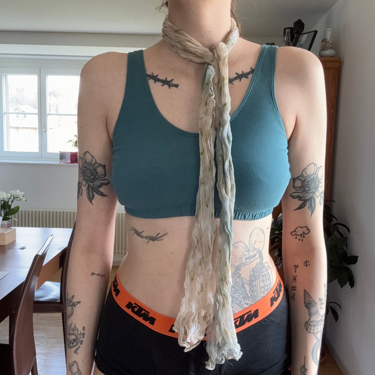 Vintage Beige Scarf / Foulard | Bern