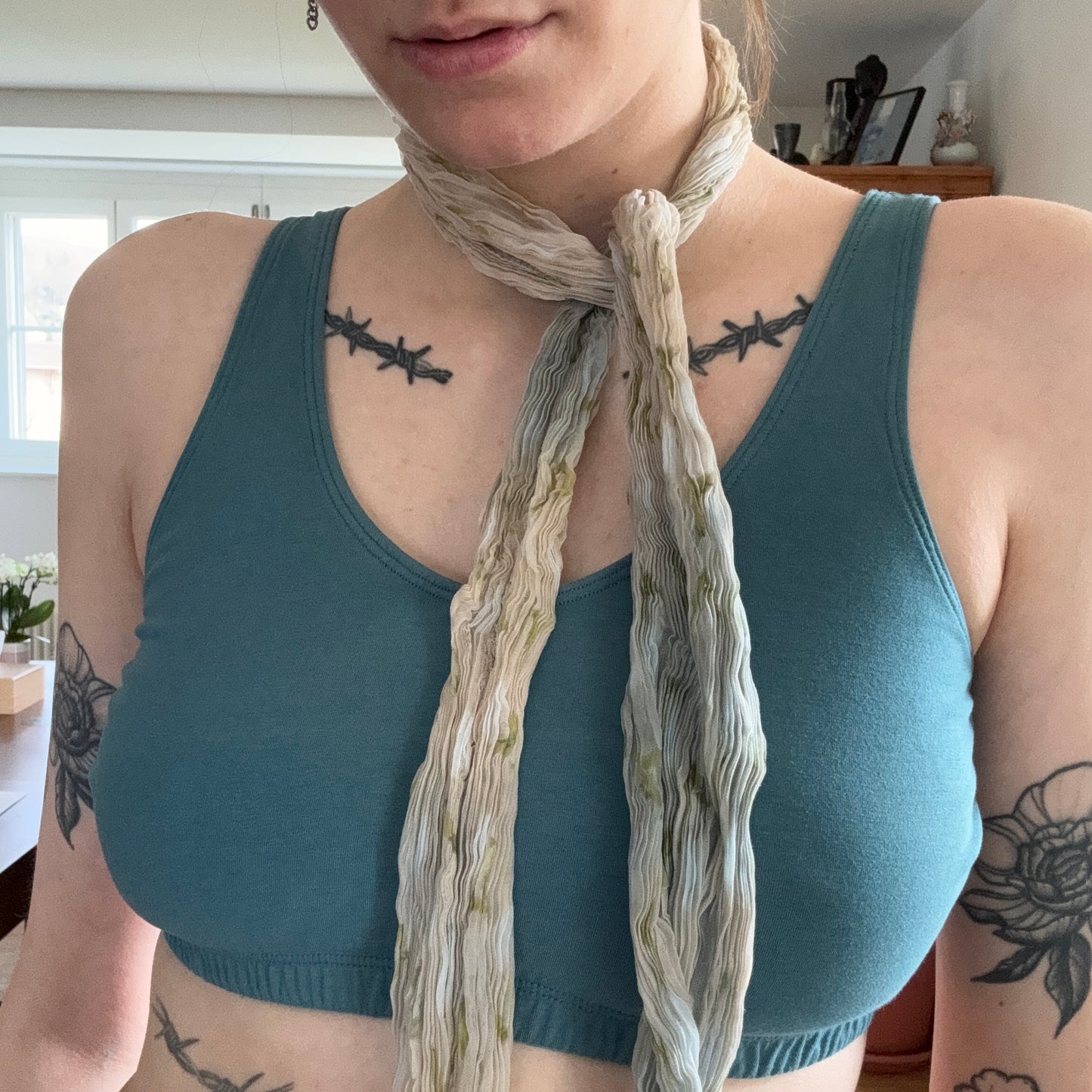 Vintage Beige Scarf / Foulard | Bern