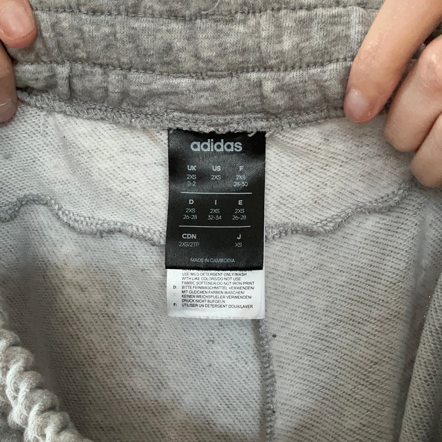 Graue Adidas Jogginghosen | Bern