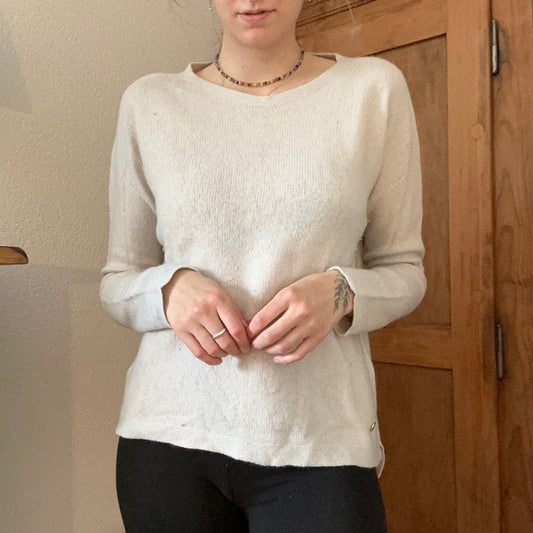 White Knit Longsleeve Sweater | Storage