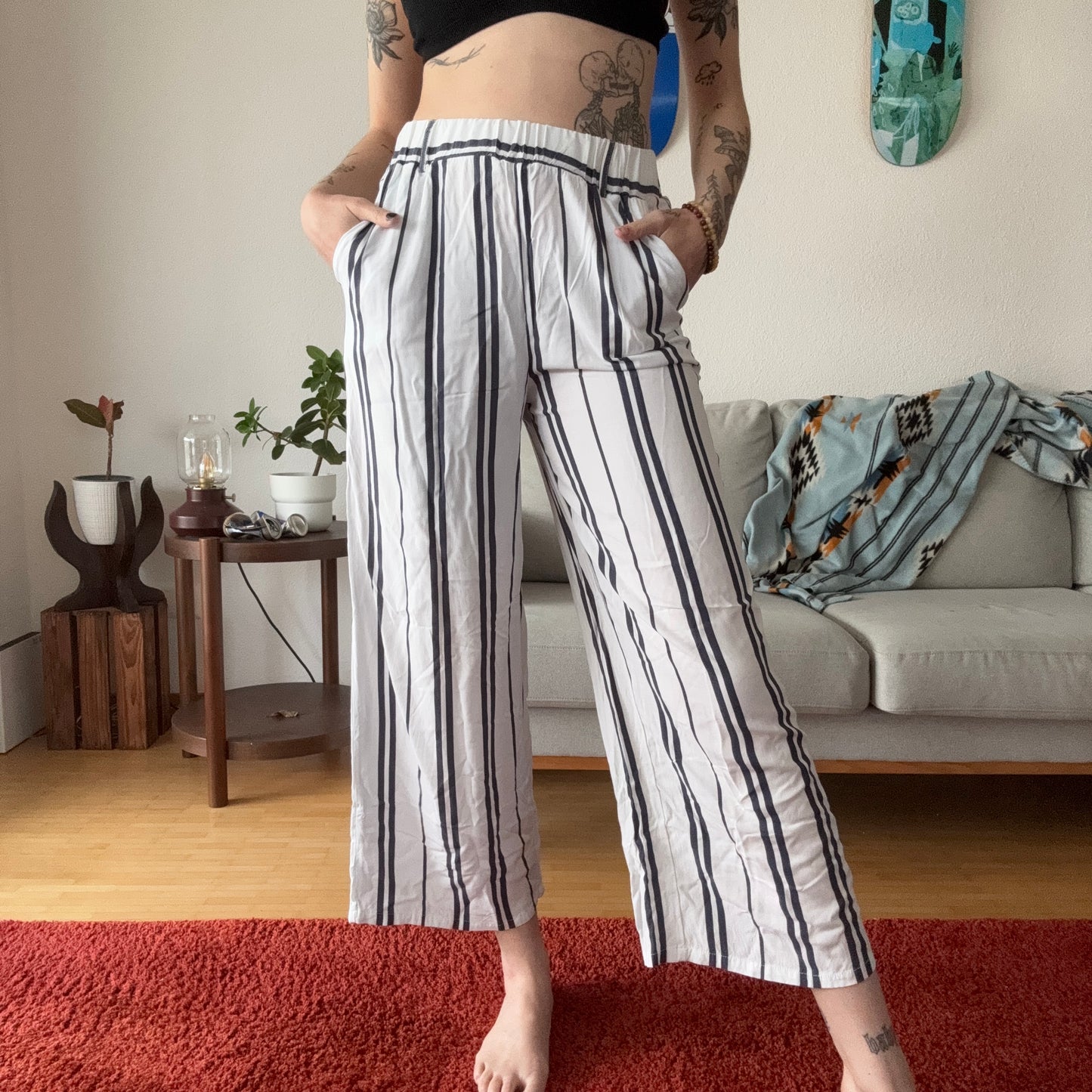 White Pants with black Stripes | Bern