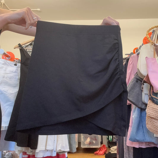 Black Skirt | Bern