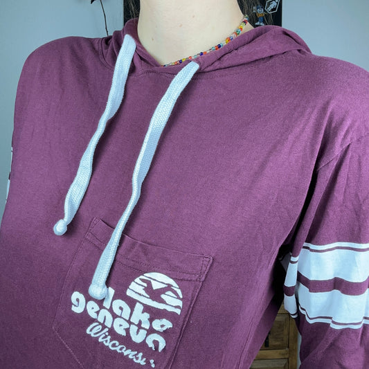 T-shirt à manches longues rouge avec capuche | Rangement