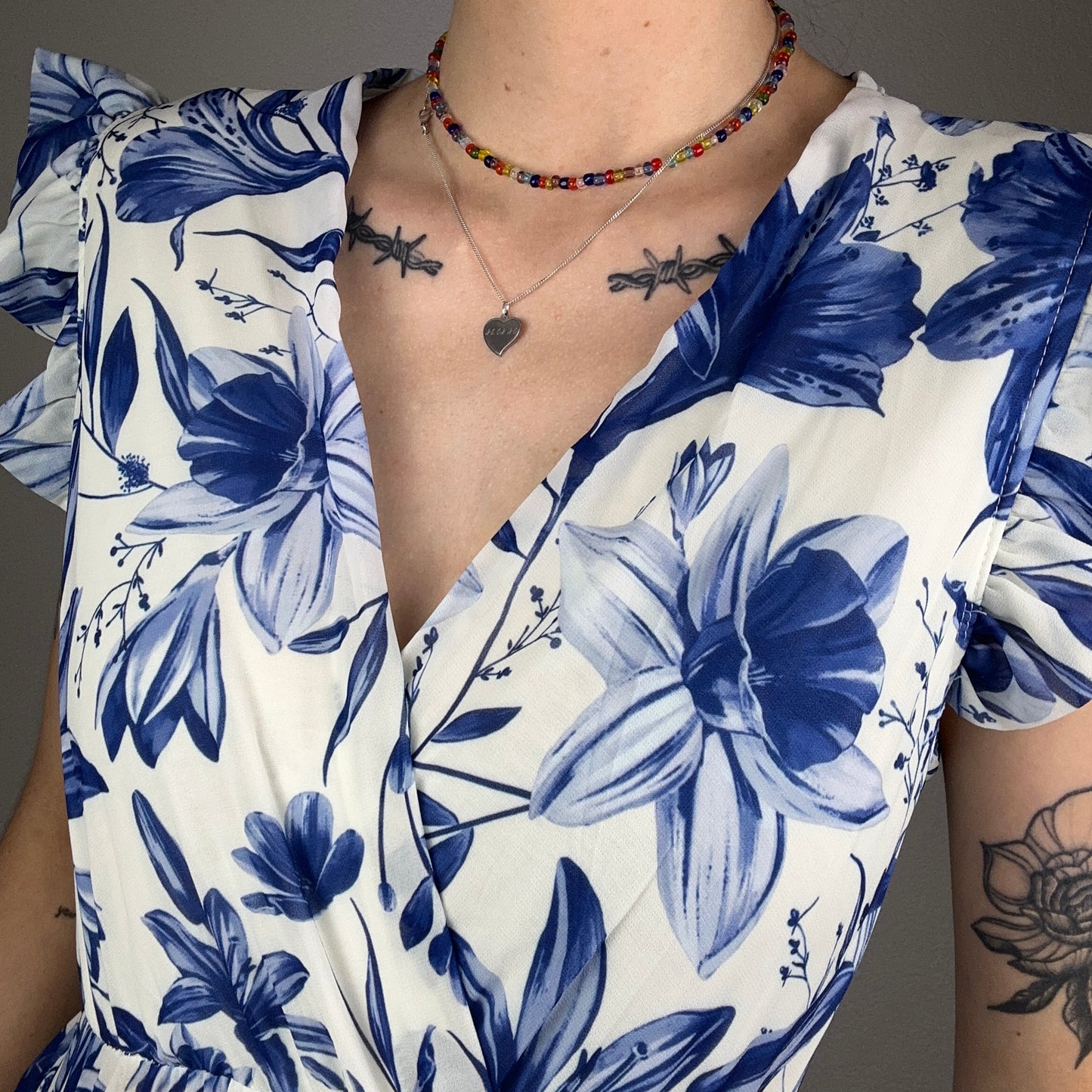 White Shirt with blue flower print | Bern