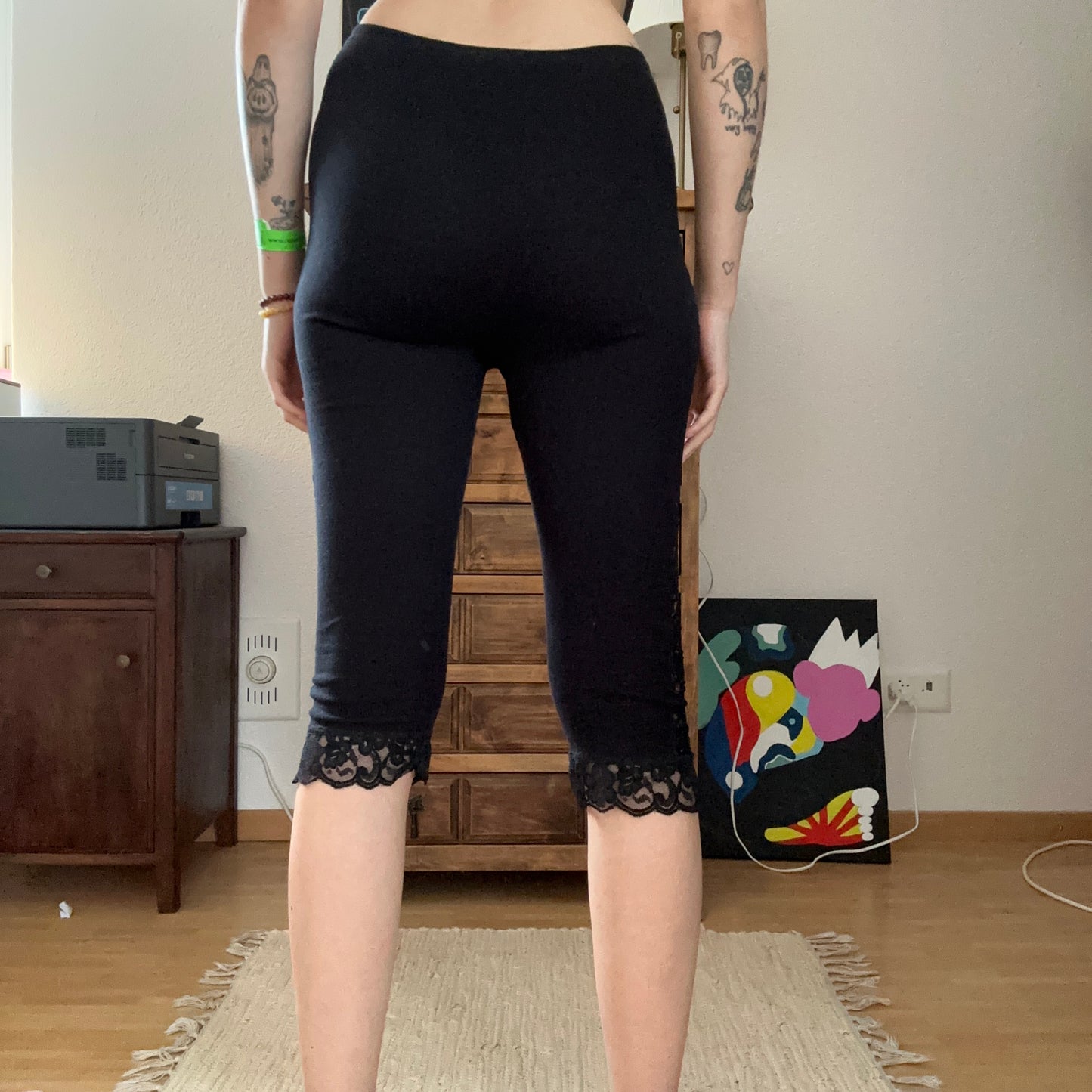 Y2K Black Capri Leggings | Bern