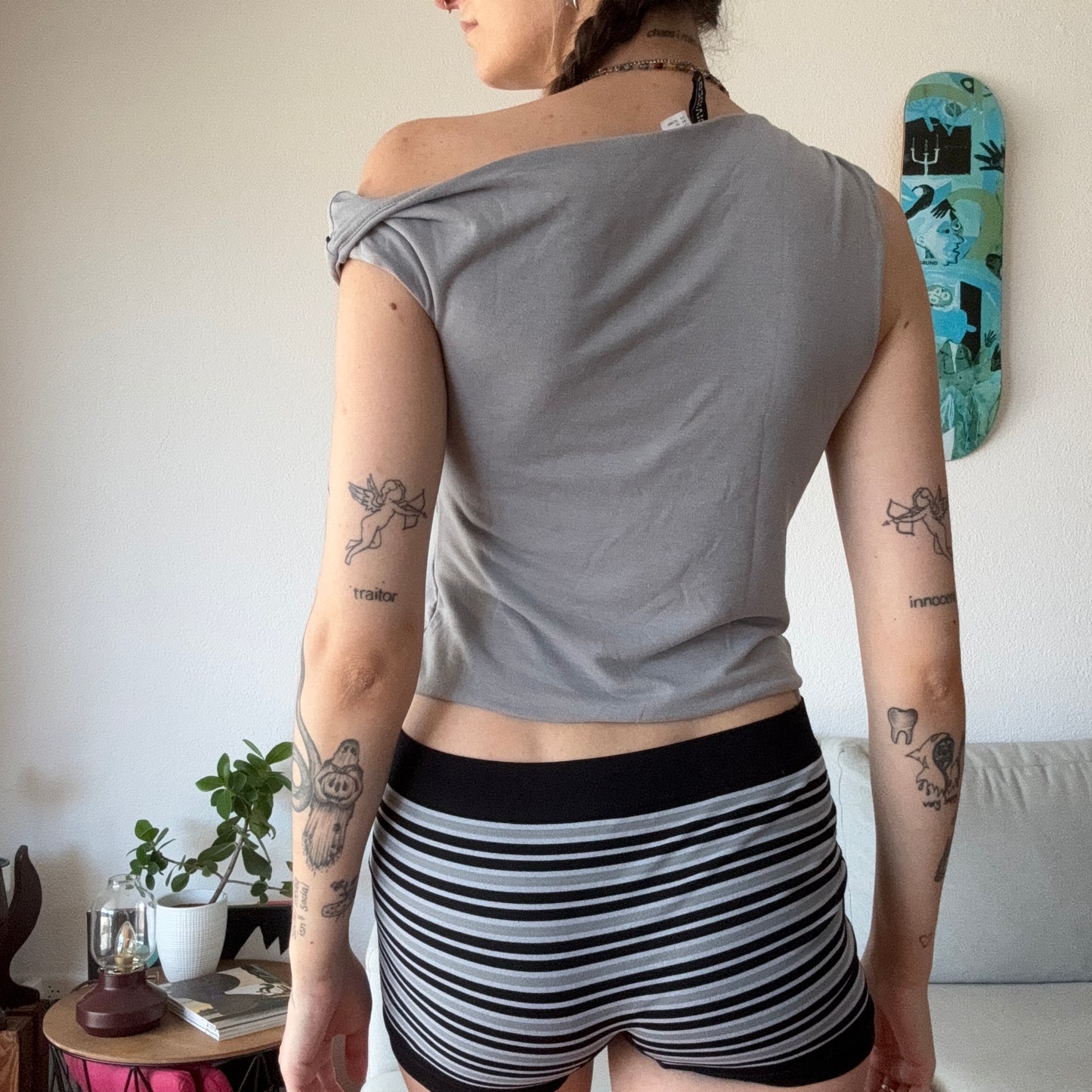 Haut gris