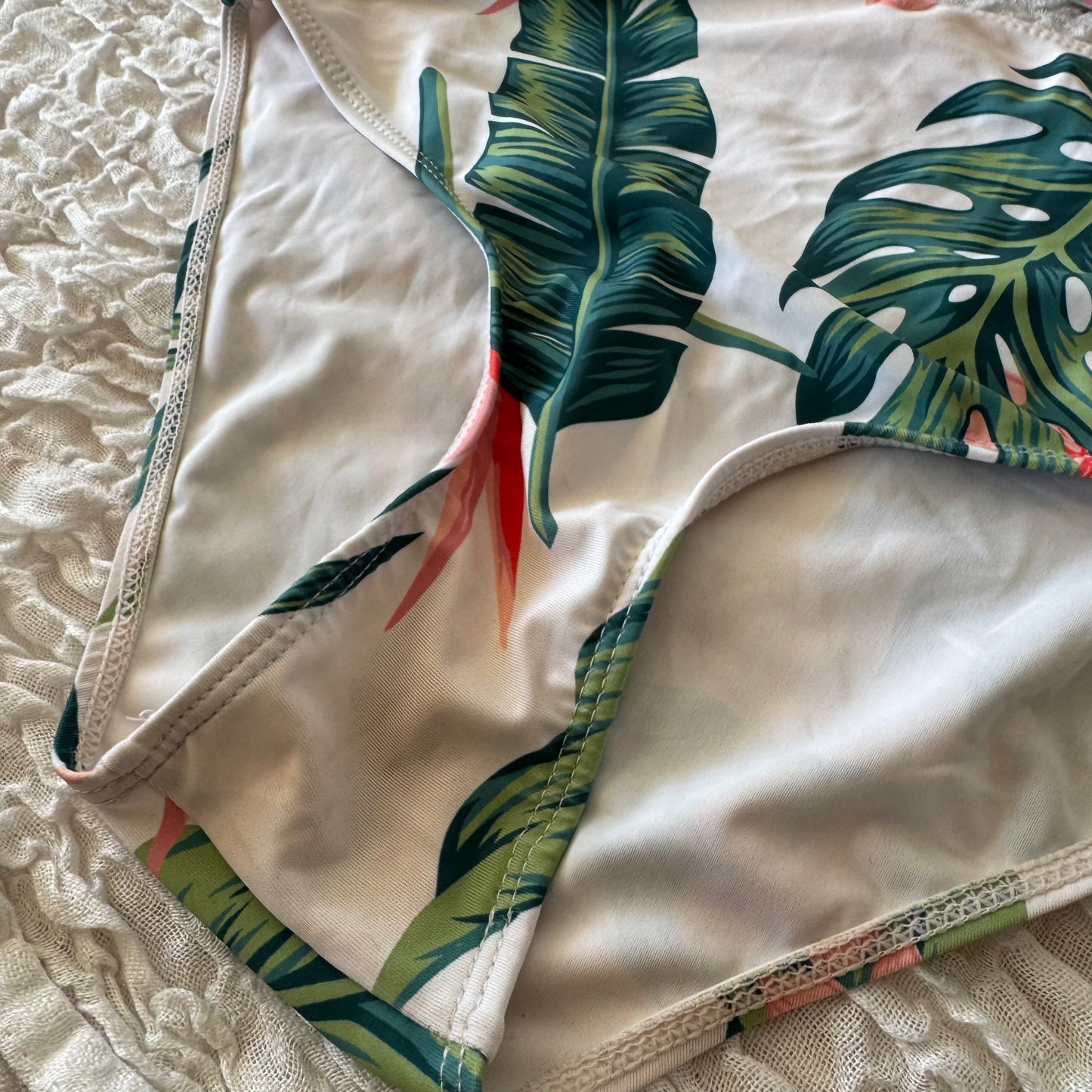 Haut de bikini blanc à motifs verts | Bern
