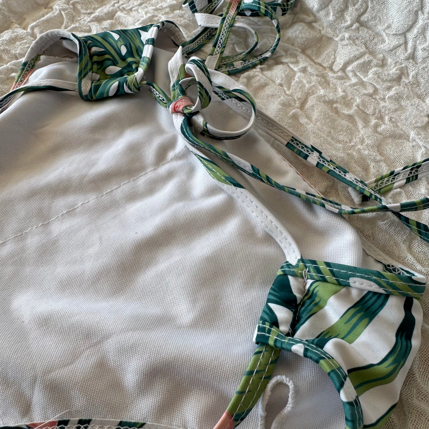 Haut de bikini blanc à motifs verts | Bern