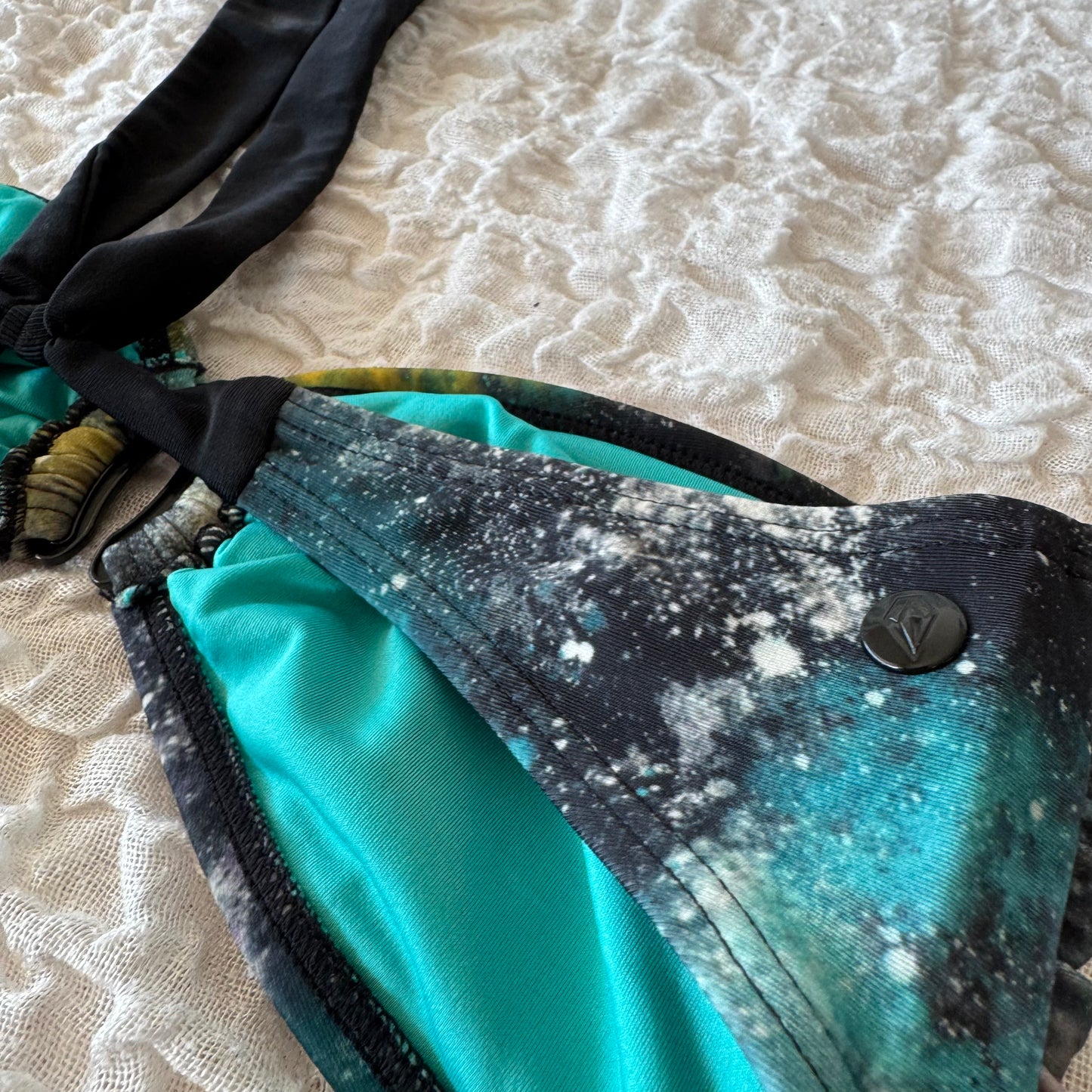 Schwarzes Volcom Bikini-Oberteil | Bern