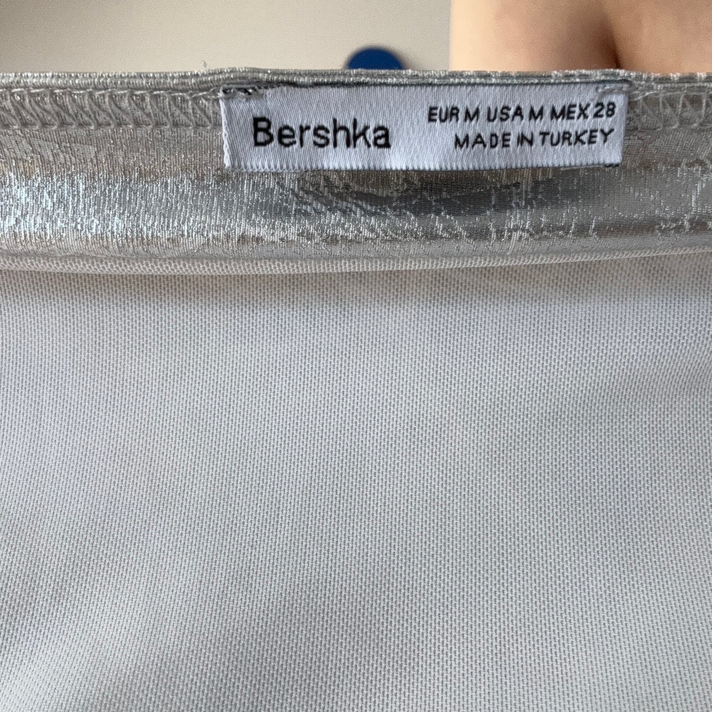 Silbernes trägerloses Top | Bern