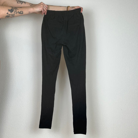 Black Pants | Bern