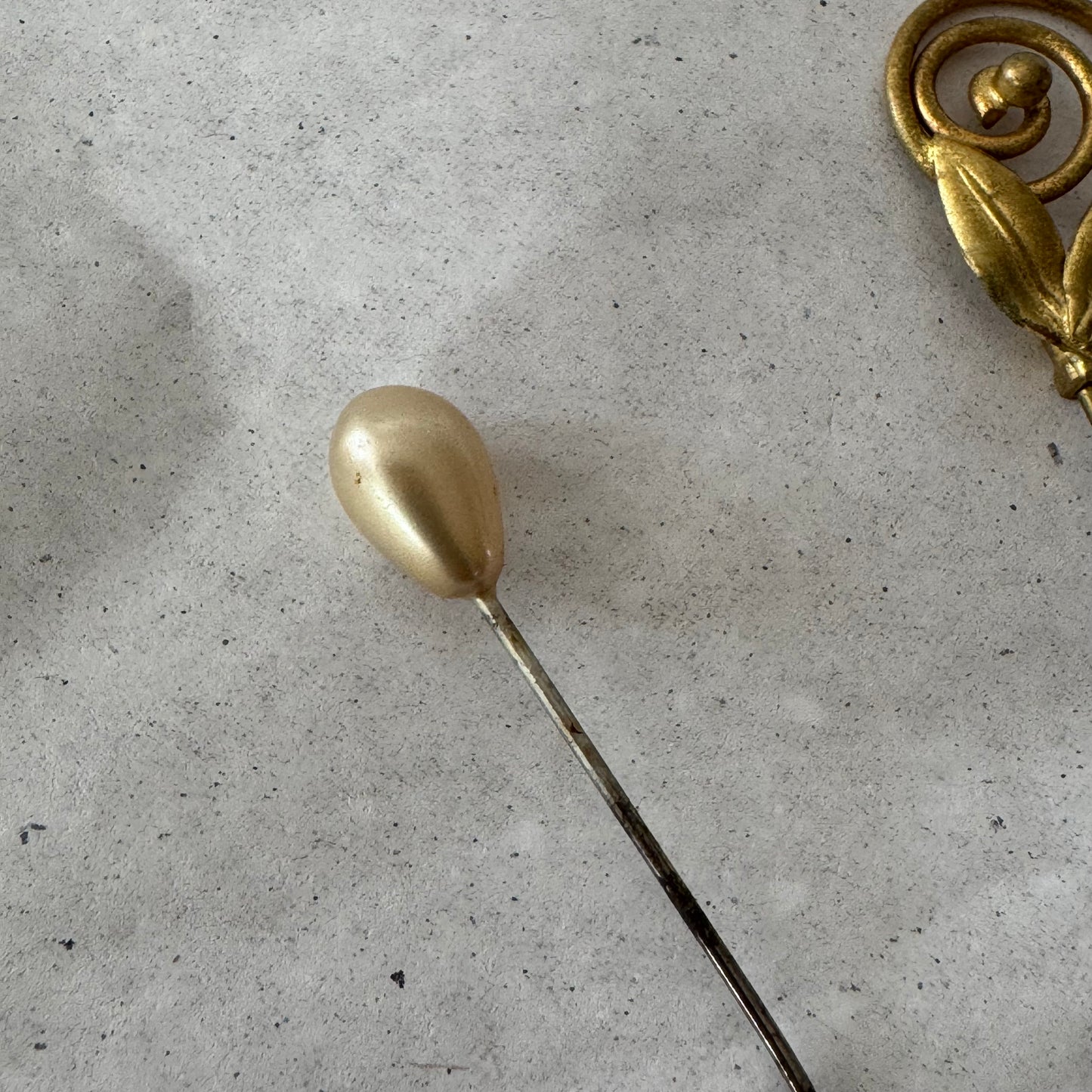 Golden Pin