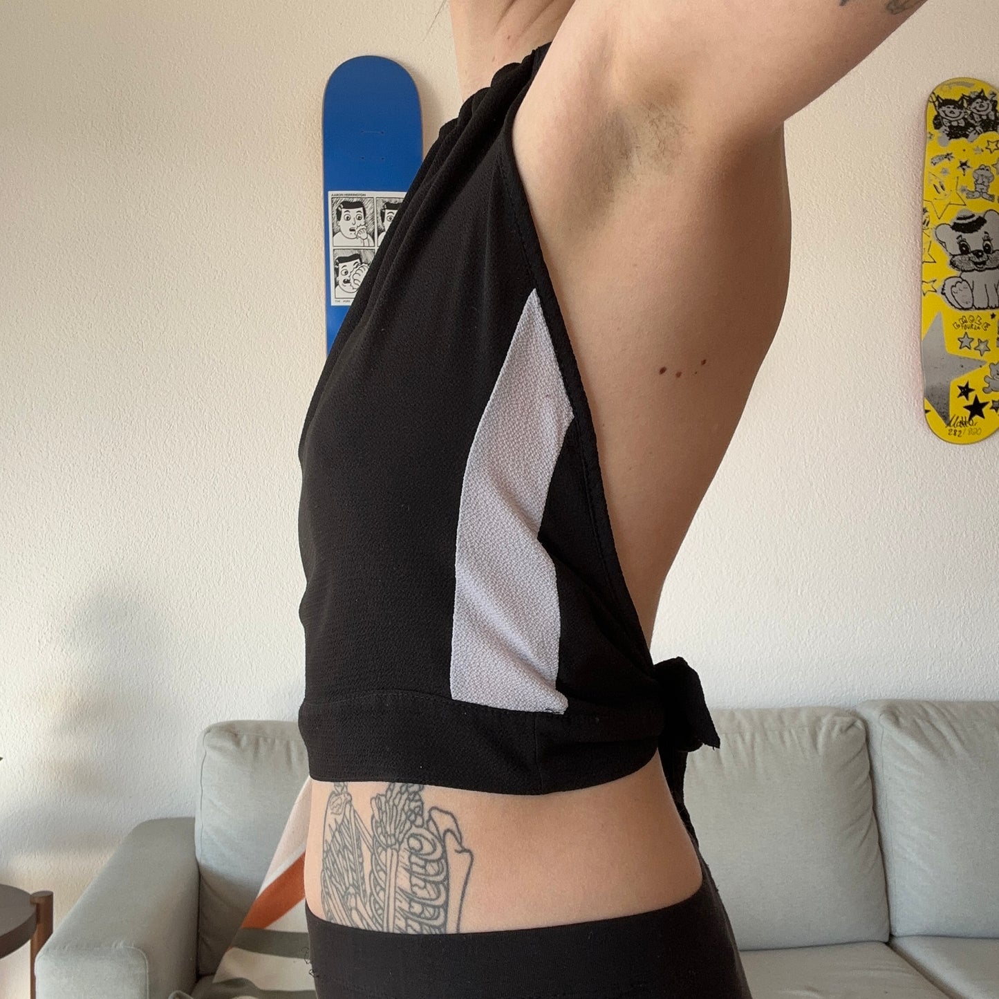 Black and white Neck holder Top | Bern