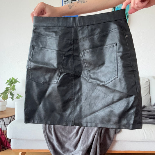 Black Fake Leather Skirt | Bern