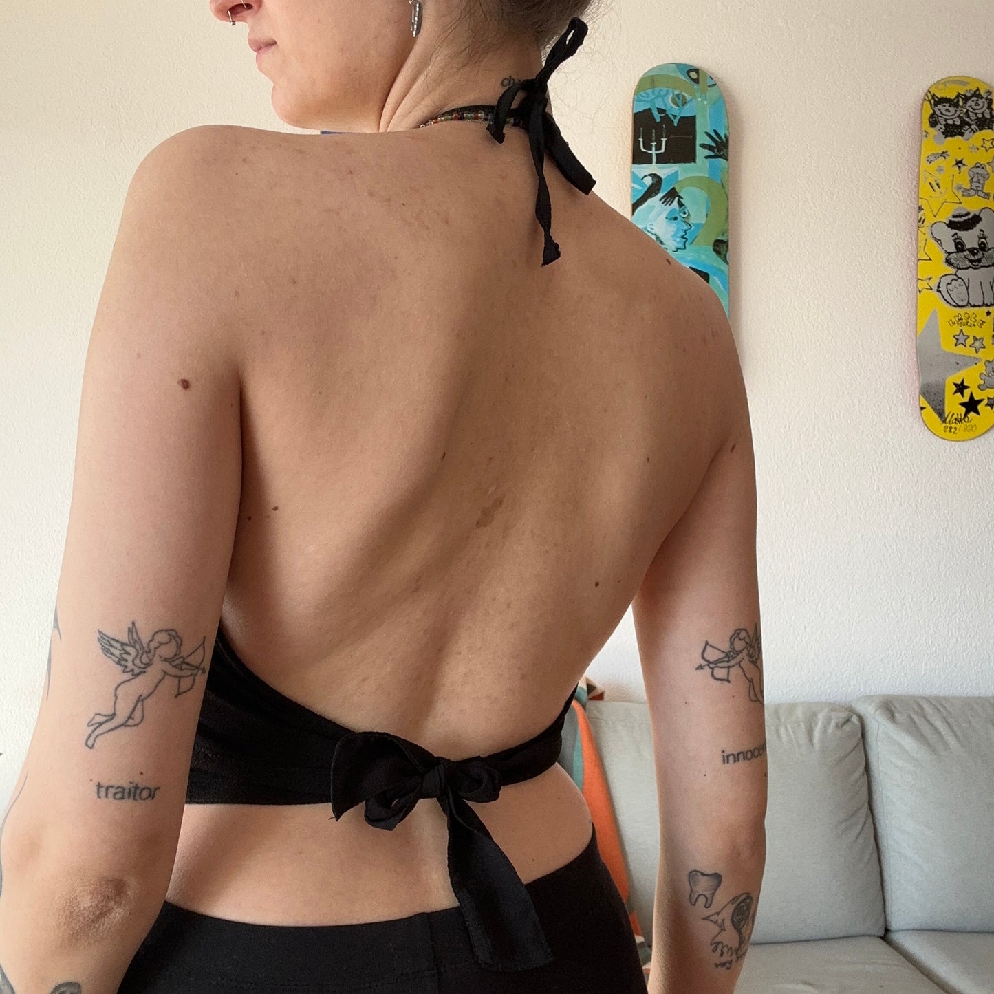 Black and white Neck holder Top | Bern