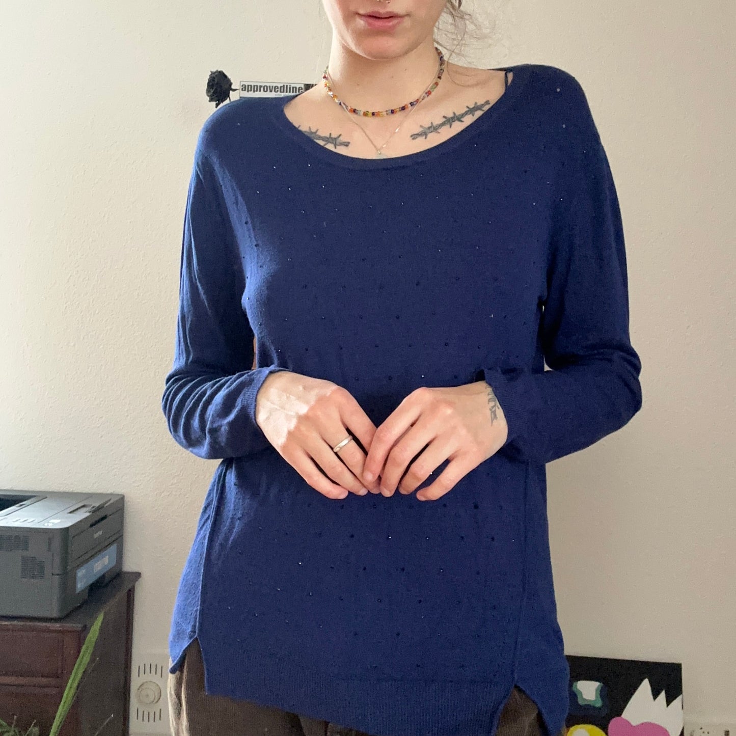 Blue Longsleeve with cute shiny stones in the Front