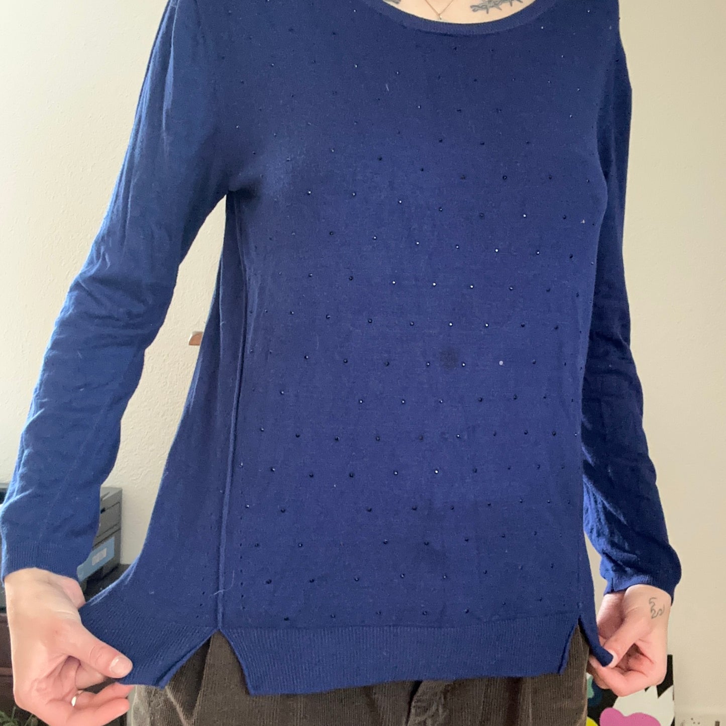 Blue Longsleeve with cute shiny stones in the Front