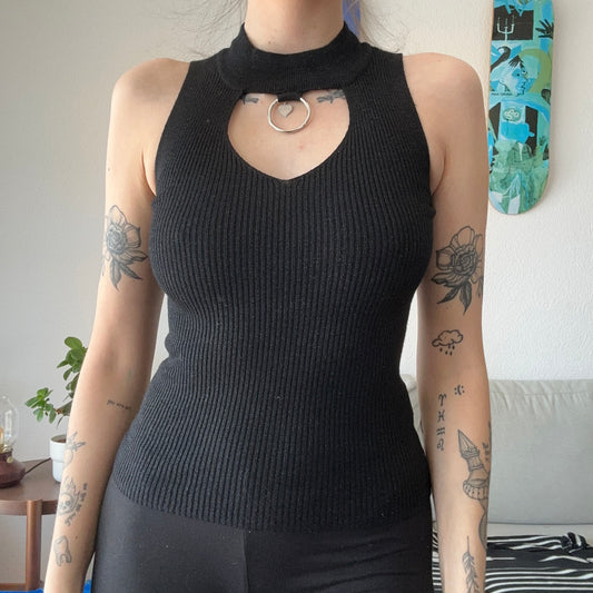 Black Top with cool Cut out | Bern