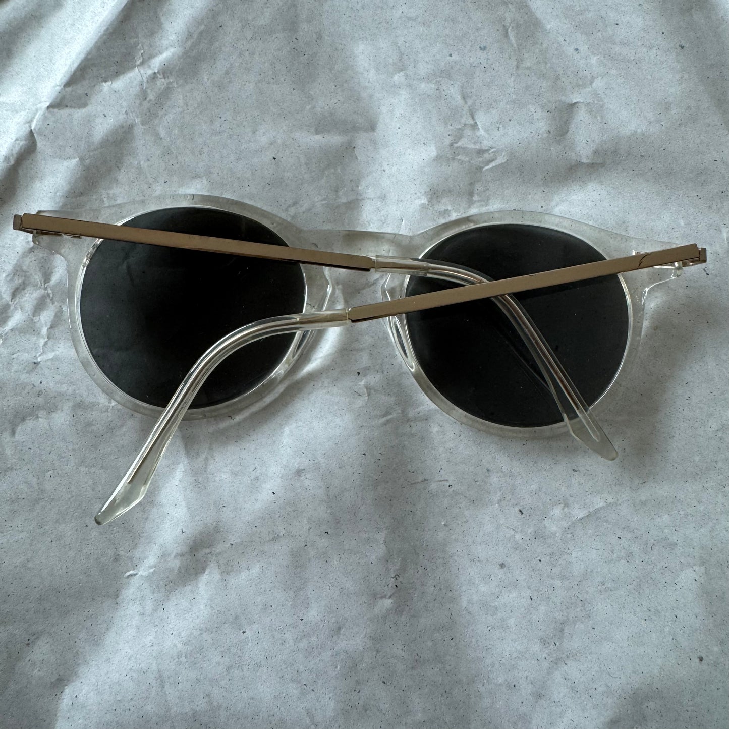 Transparente / silberne Gläser