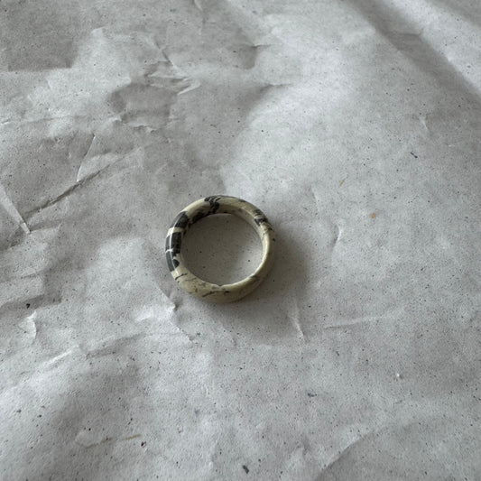 White Ring with black pattern | Bern