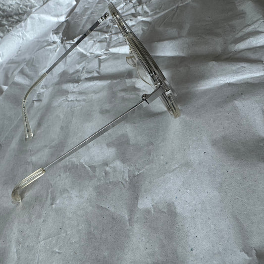 Silberne Sonnenbrille