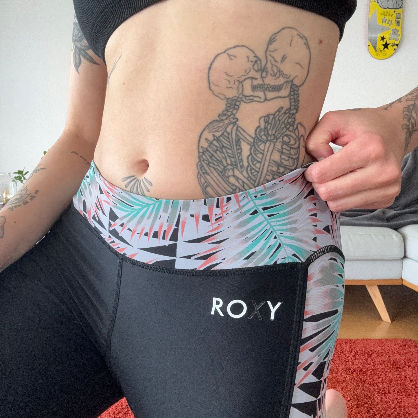 Black Sports Leggings with colorful Pattern | Bern