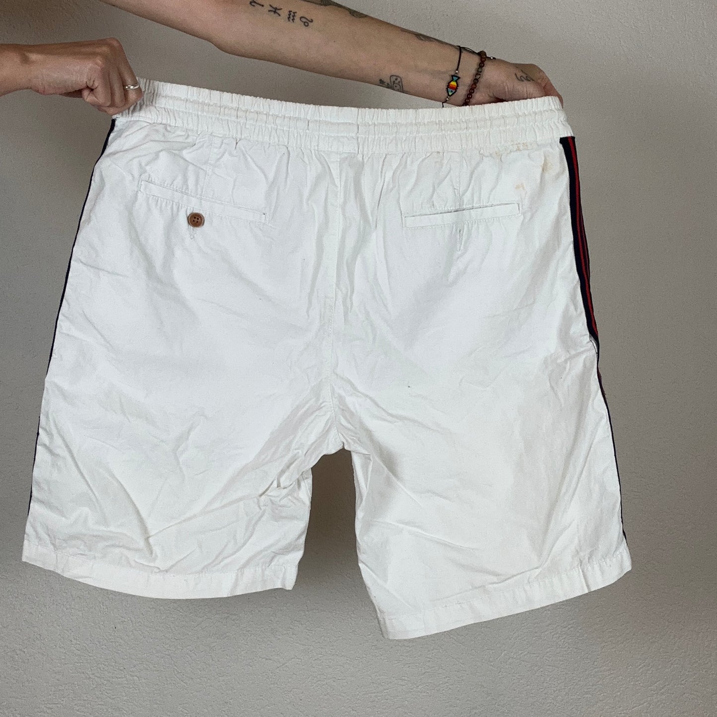 Weiße Shorts