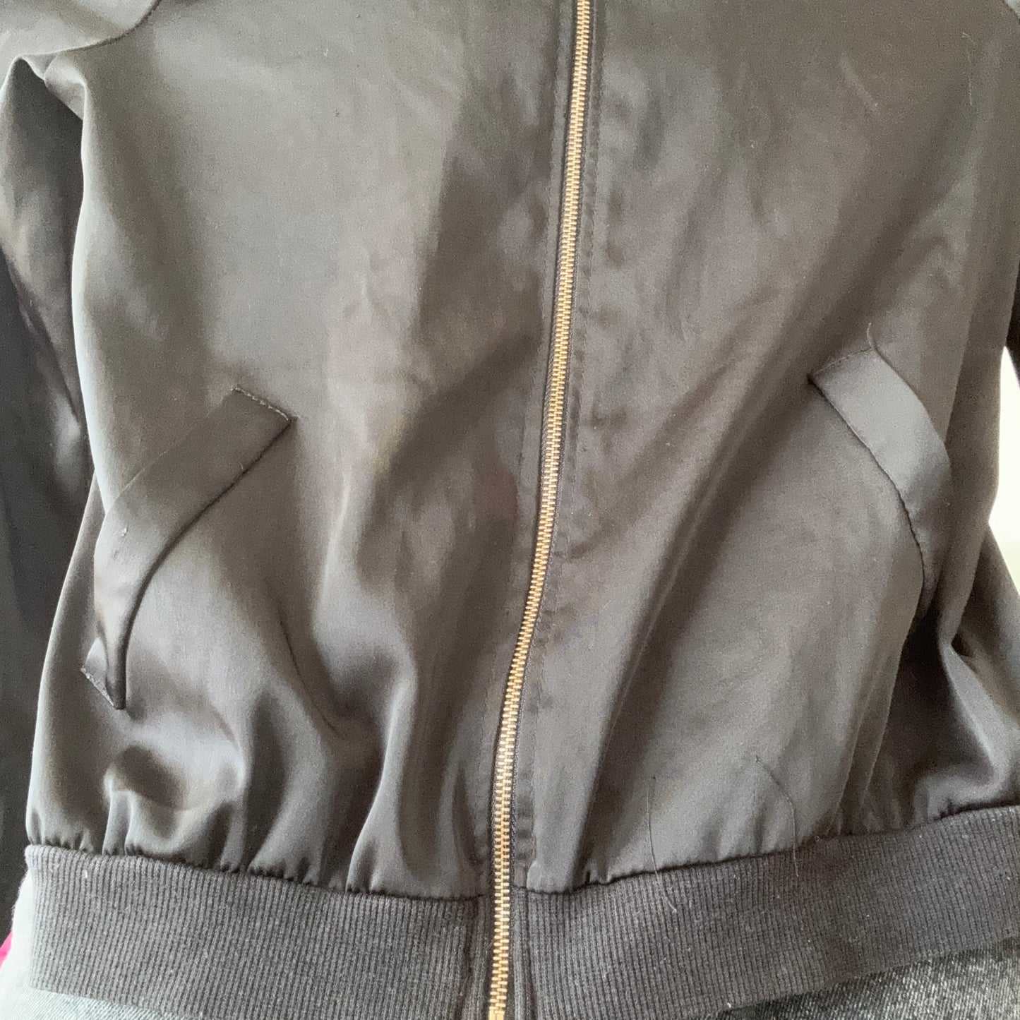 Zweite Chance | Schwarze Jacke | Bern