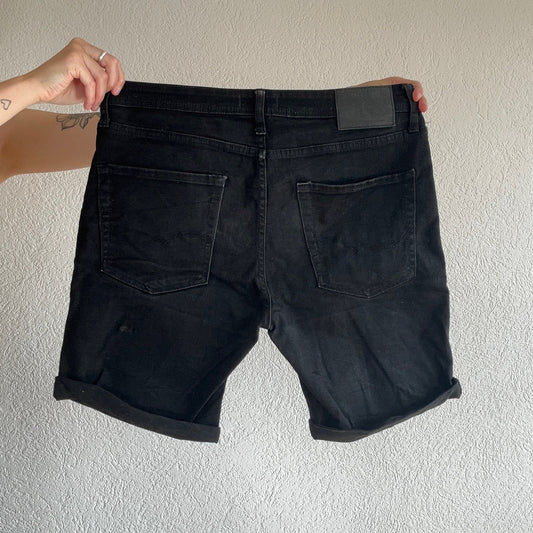 Black Shorts | Bern