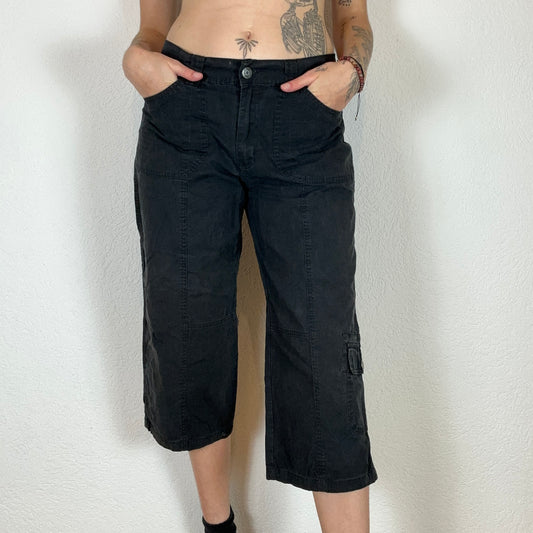 Y2K Black Capri Cargo Pants