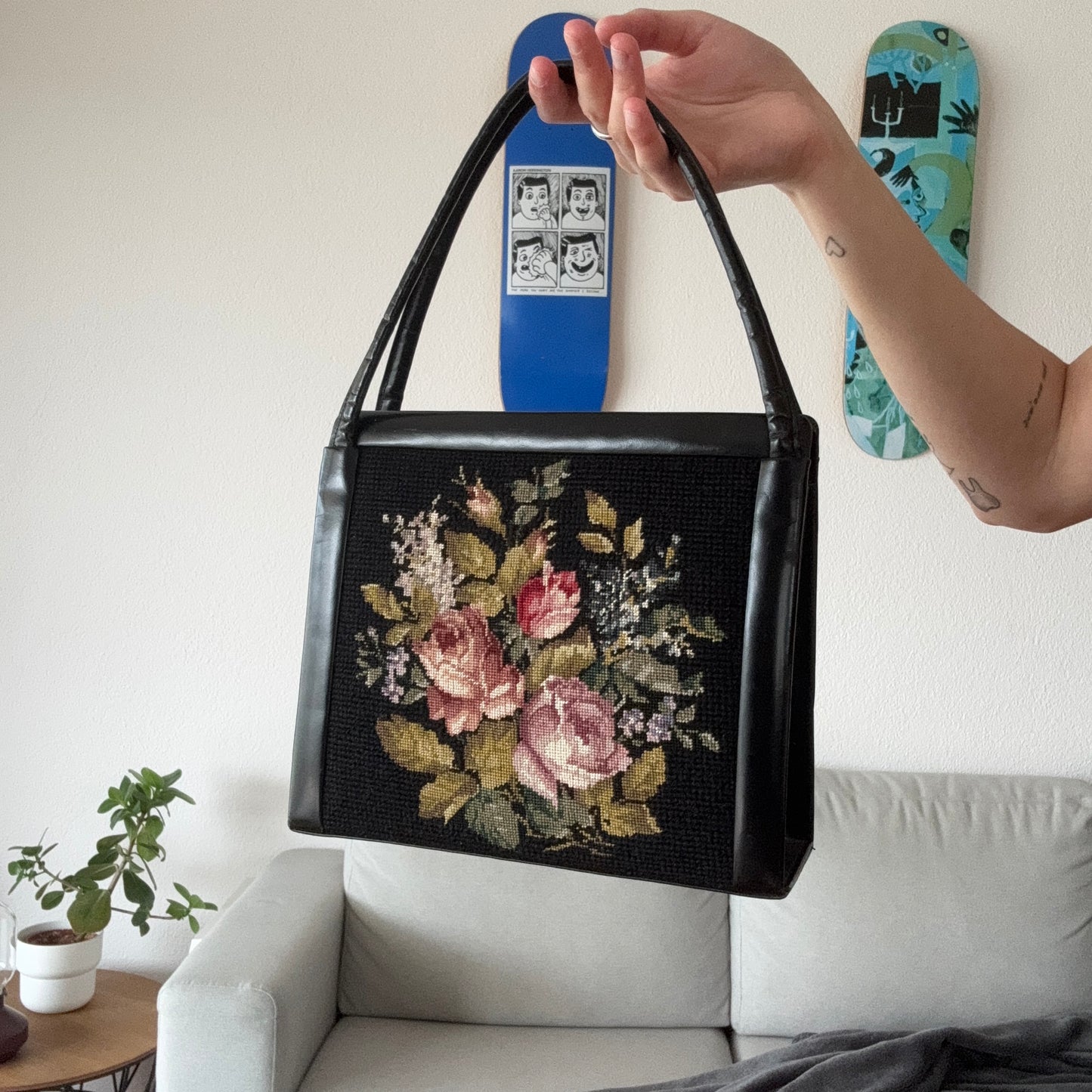 Black Bag / Purse with Flower Stitching | Bern