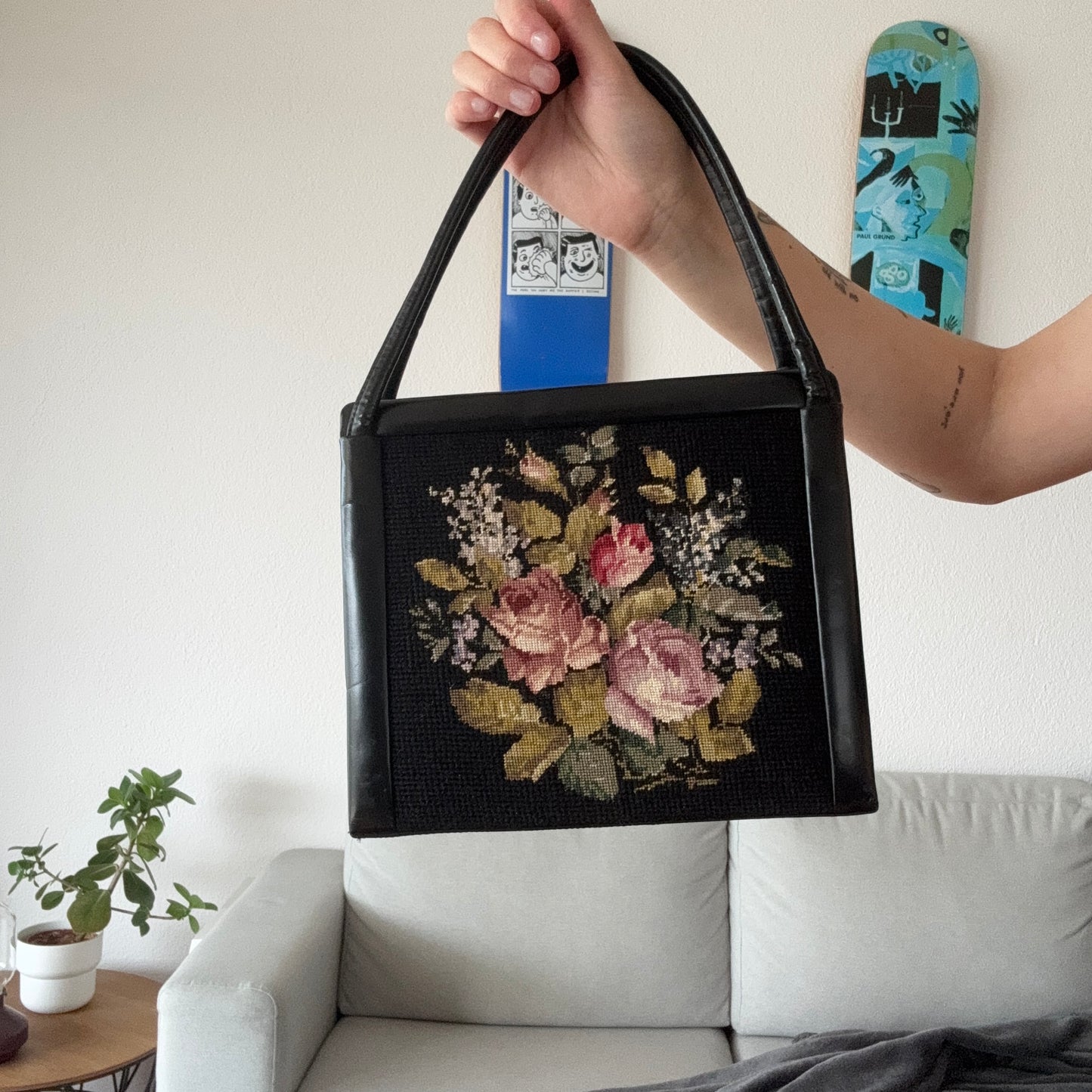 Black Bag / Purse with Flower Stitching | Bern