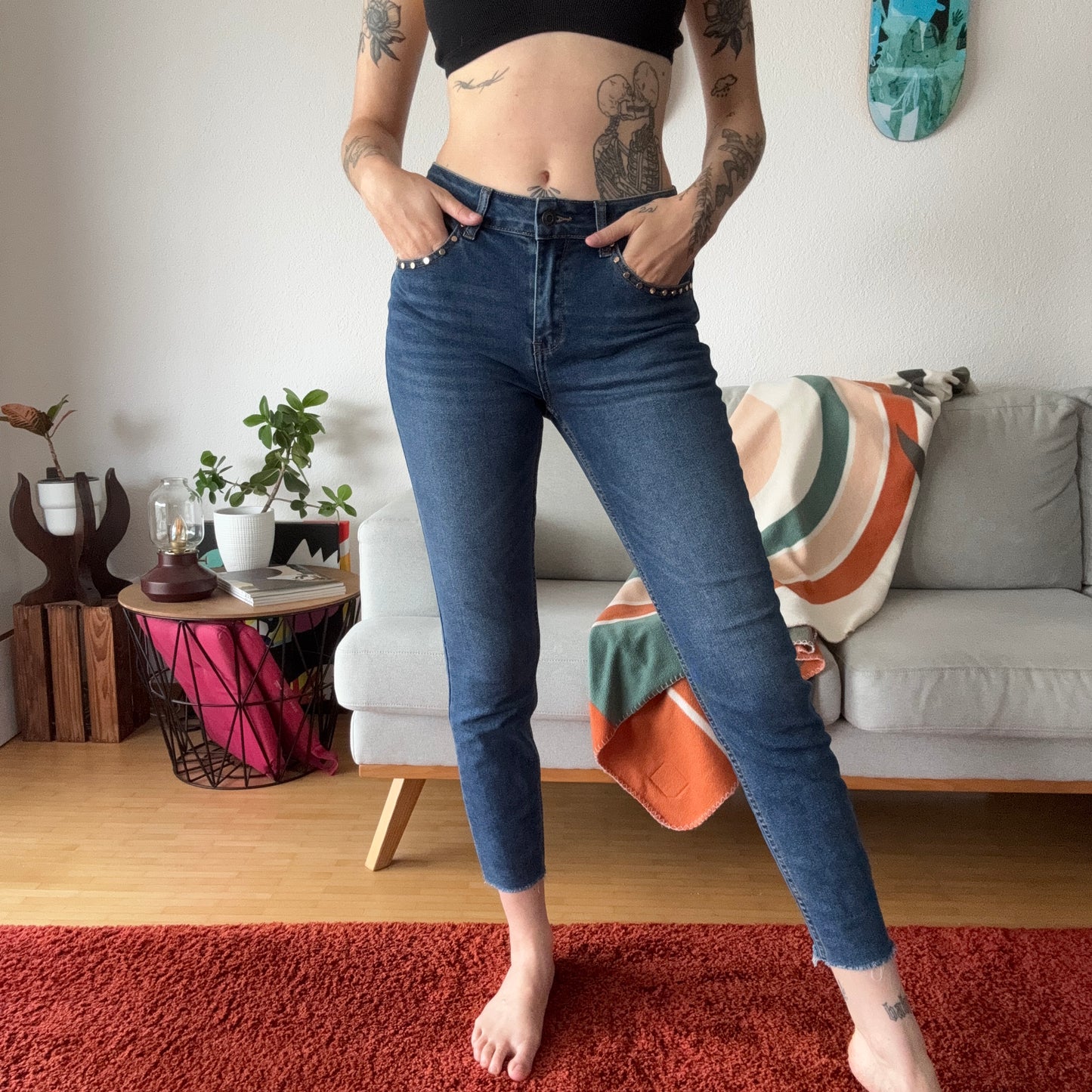 Jean bleu avec de jolies perles aux poches