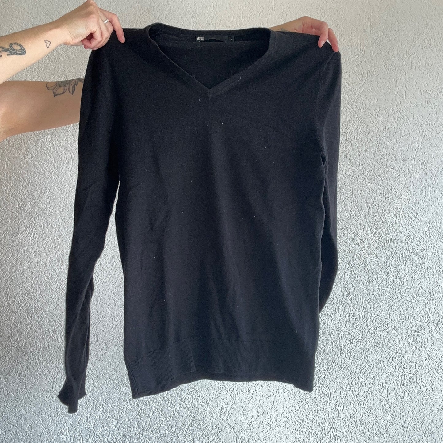 Black Longsleeve