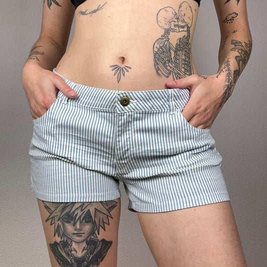 White shorts with blue stripes | Bern