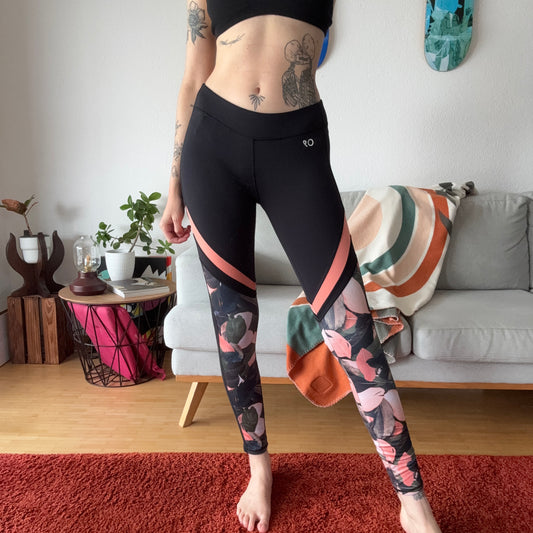 Black Sports Leggings with colorful pattern | Bern