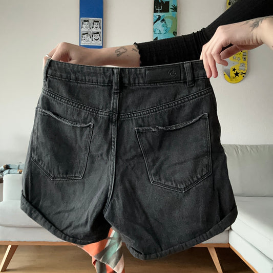 Black Jeans Shorts | Bern