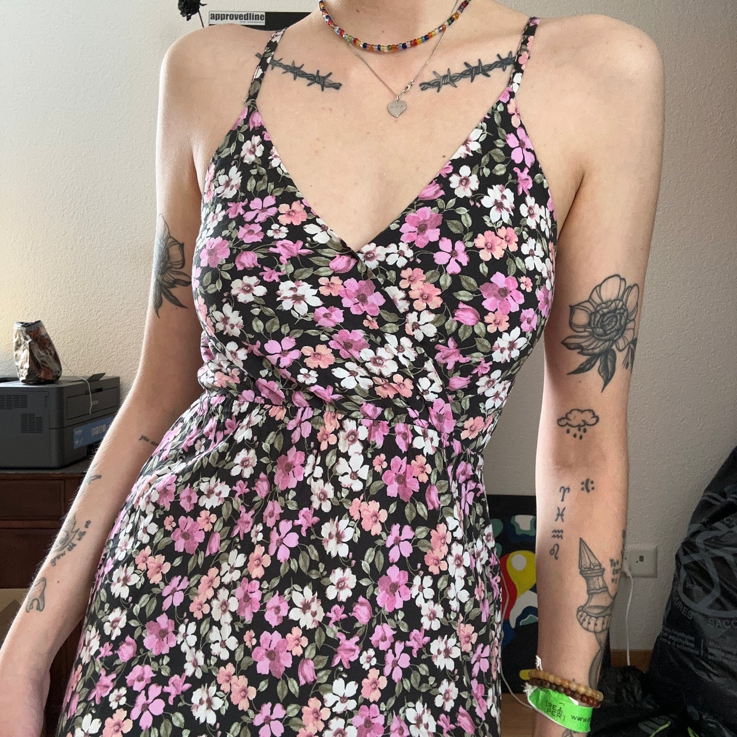 Black Midi Dress with cute Flower Print | Bern