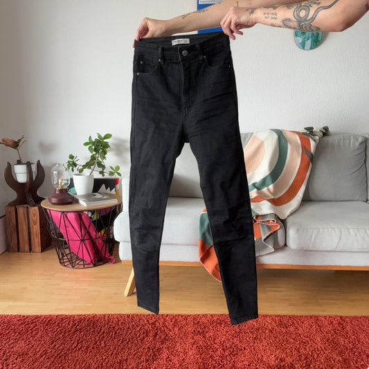 Black Jeans | Bern